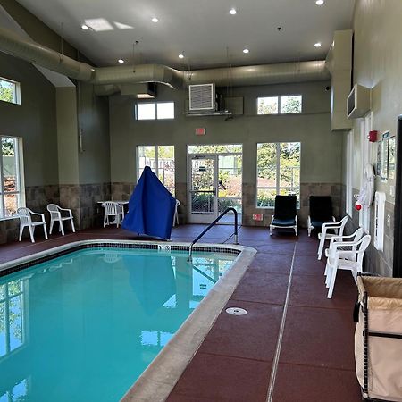 Comfort Inn & Suites Creswell Экстерьер фото
