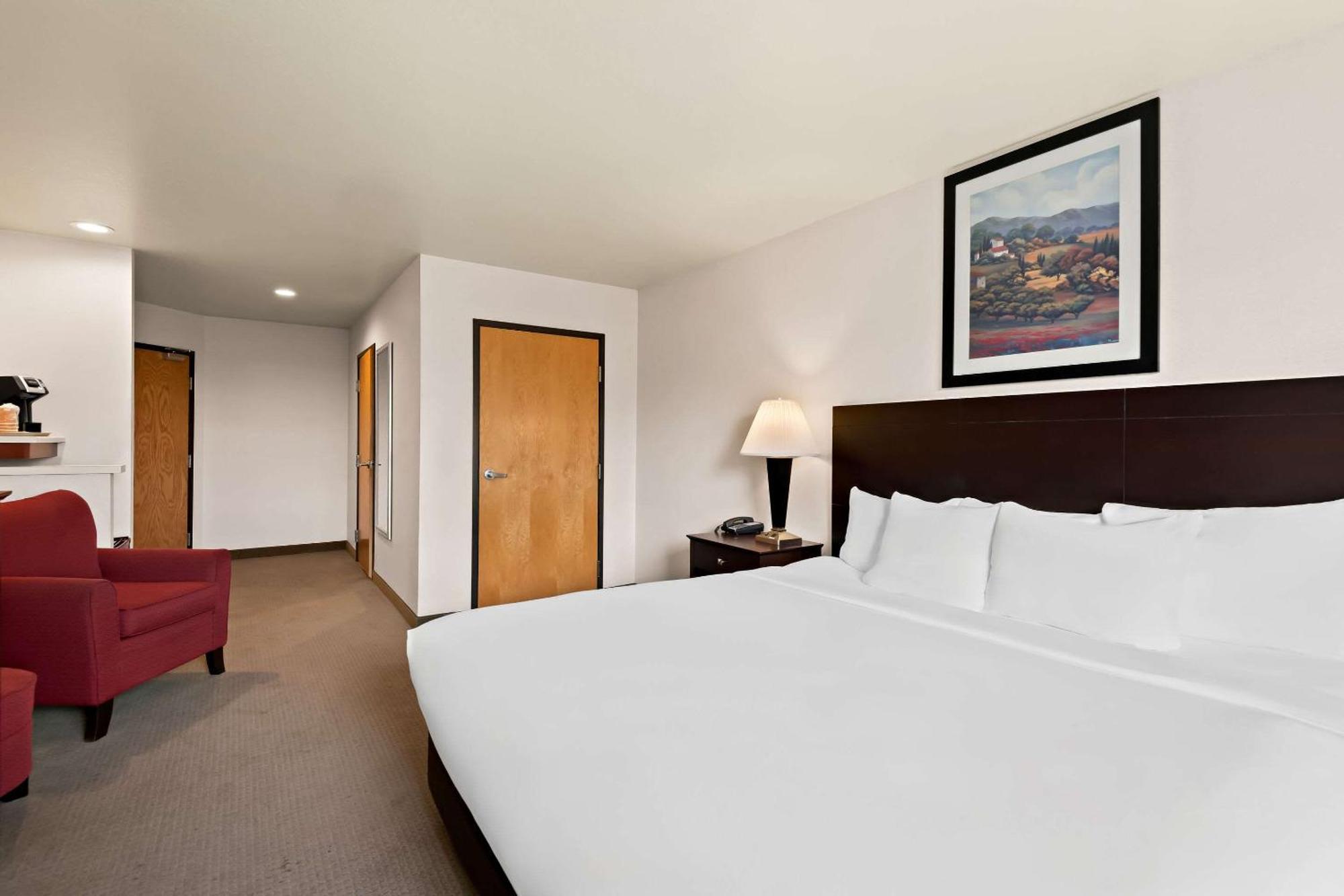 Comfort Inn & Suites Creswell Экстерьер фото