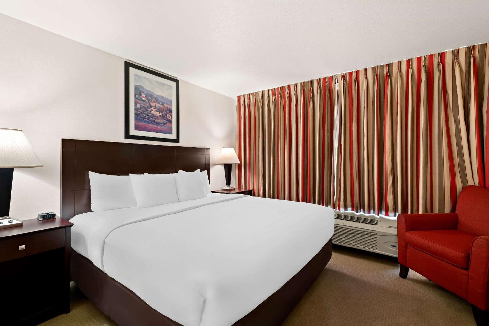 Comfort Inn & Suites Creswell Экстерьер фото