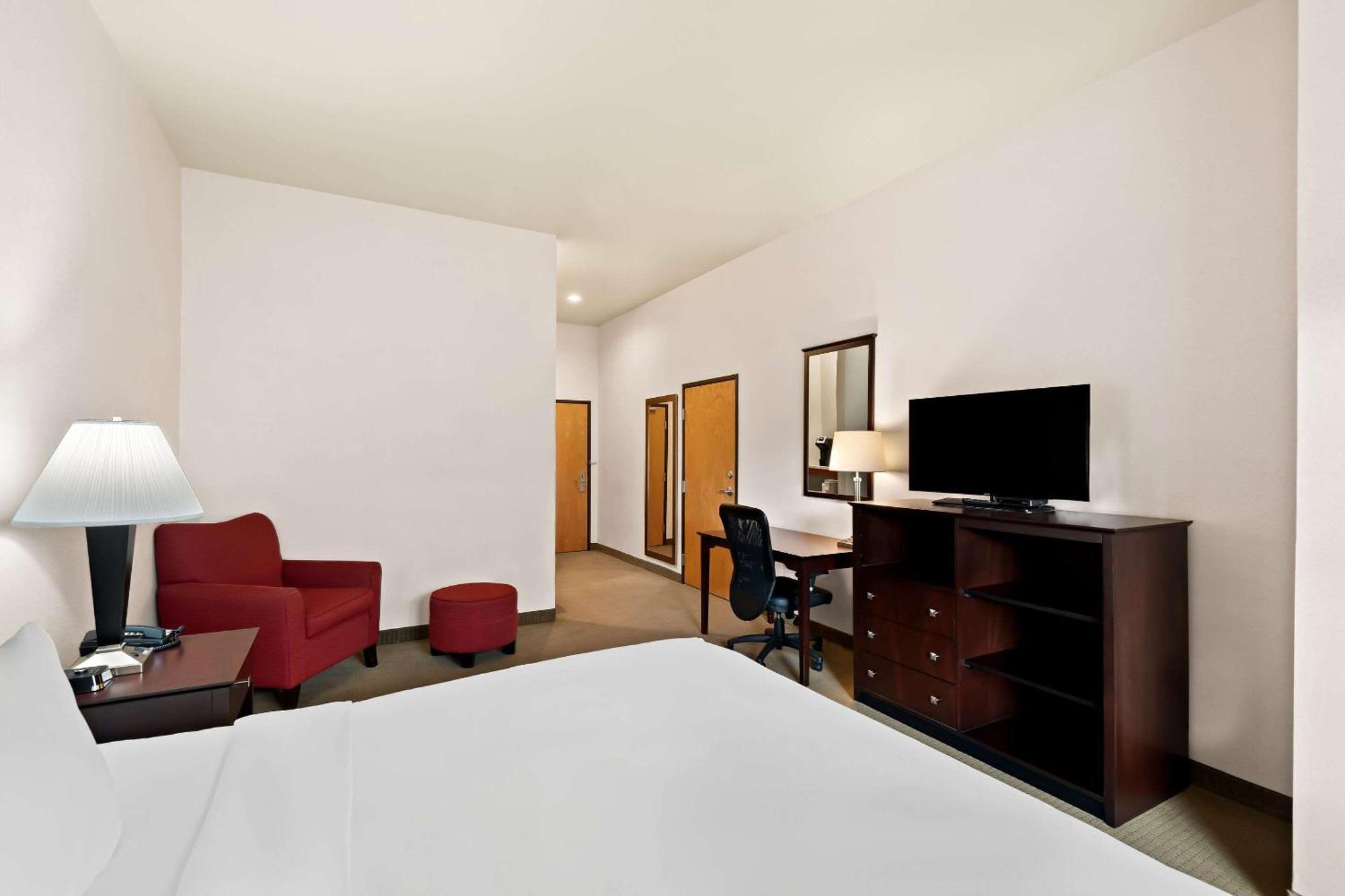 Comfort Inn & Suites Creswell Экстерьер фото