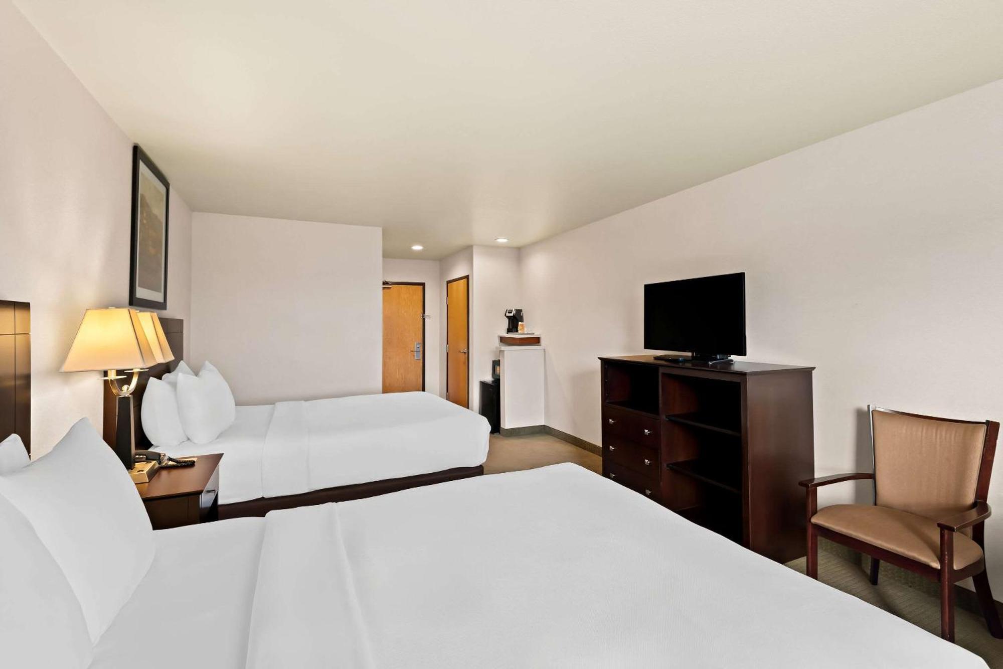 Comfort Inn & Suites Creswell Экстерьер фото