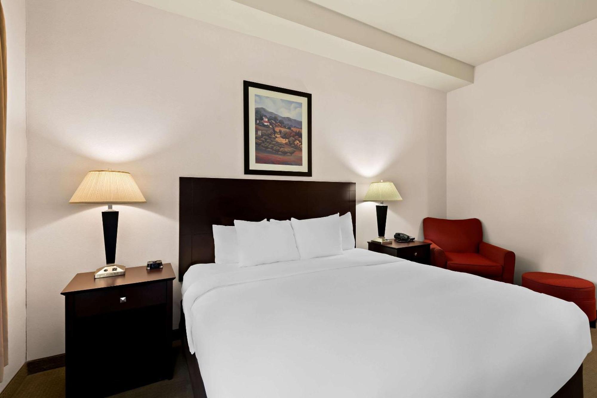 Comfort Inn & Suites Creswell Экстерьер фото