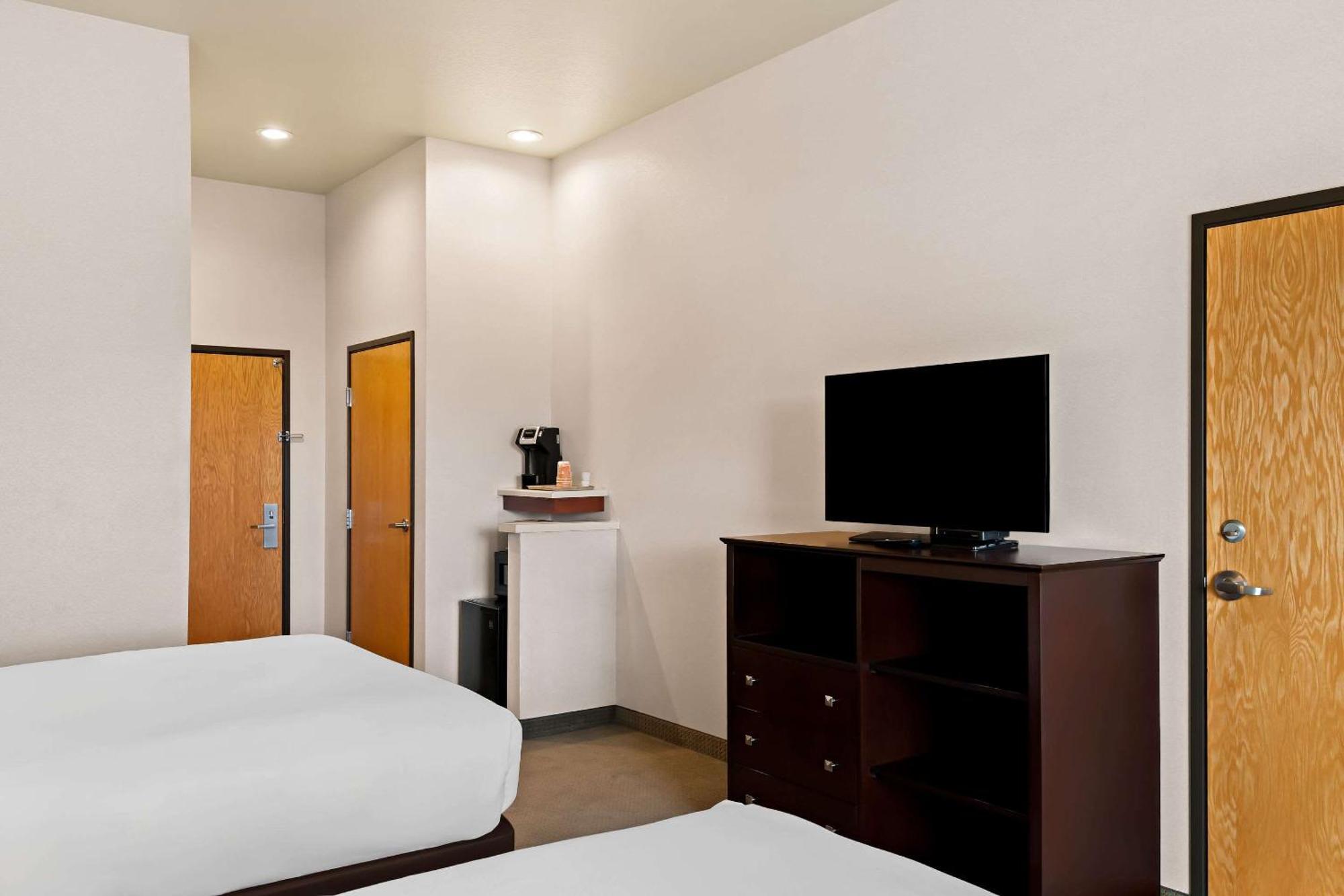 Comfort Inn & Suites Creswell Экстерьер фото